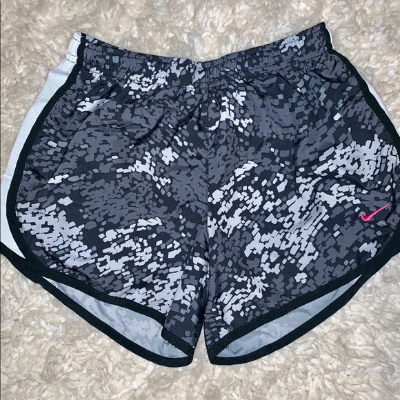 💕3/$25‼️💕NIKE Dri-Fit Running Shorts - Picture 5 of 9